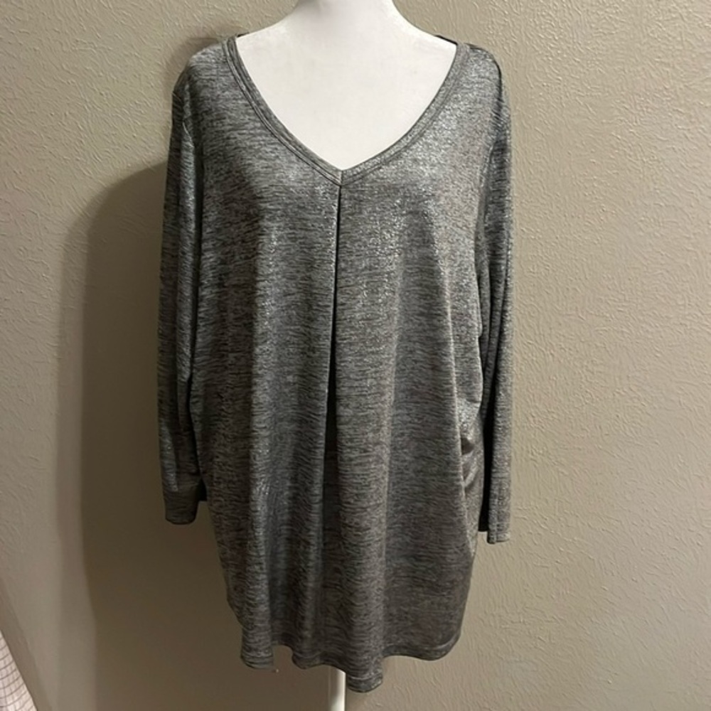Liz Claiborne Women’s Silver Top SZ 1X